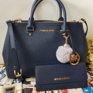 Michael Kors Navy Blue Bag and Wallet Euc